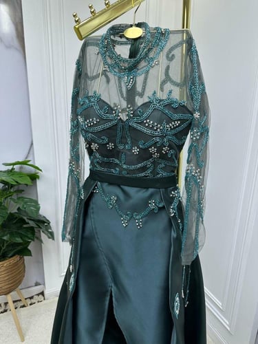 فستان شمس بتطريز راقي