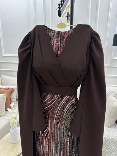 فستان بني سهره مطرز