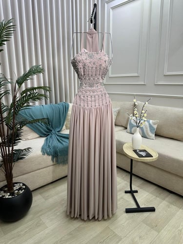 فستان سهرة قماش الجورجيت تطريزات يدوية ولا أروع mi...