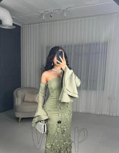 فستان سهرة بتصميم فاخر