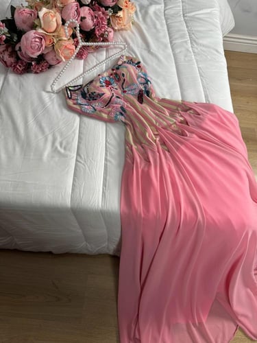 فستان بنكي شيفون صدر تطريز