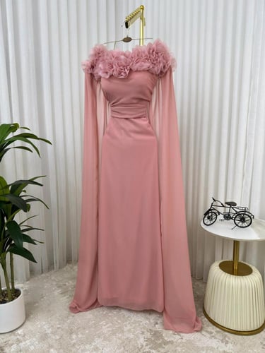 فستان جورجيت مزين بورد من Mair Fashion