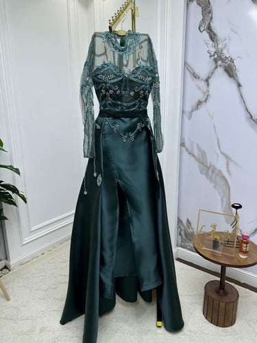 فستان شمس بتطريز راقي