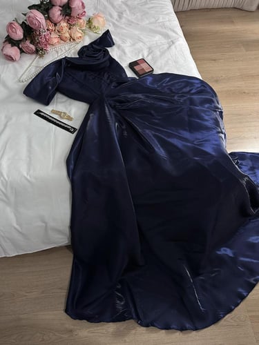 فستان كحلي ميكادوا لمعة