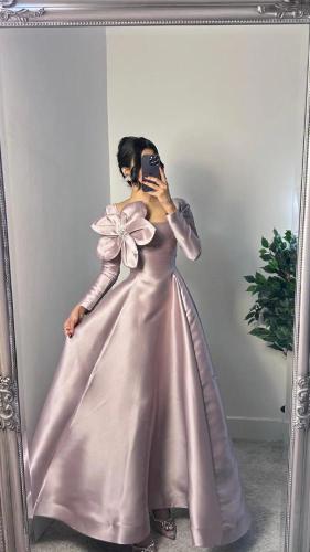 فستان لحمي ميكادوا وردة صدر مطرزة /Mair Fashion