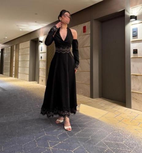 فستان سهره أسود باربي بتصميم أنيق من Miar Fashion