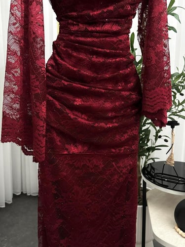 فستان عودي دانتيل علا فصوص