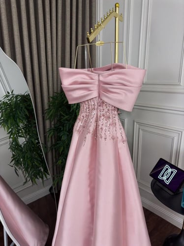 فستان سهره انيق كلفة مشجرة