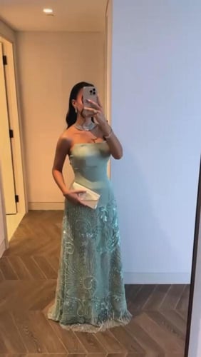 فستان الفيروز الملكي