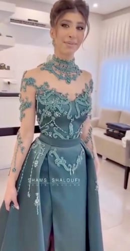 فستان شمس بتطريز راقي