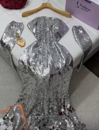 فستان رصاصي سهره لامع