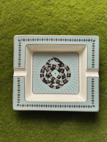 Serpent Ashtray - أزرق