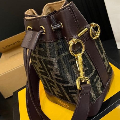 شنطه فندي ماستر