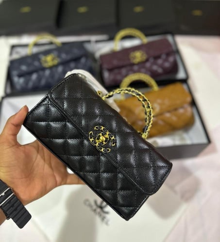 شنطه شانيل لوقو ذهبي