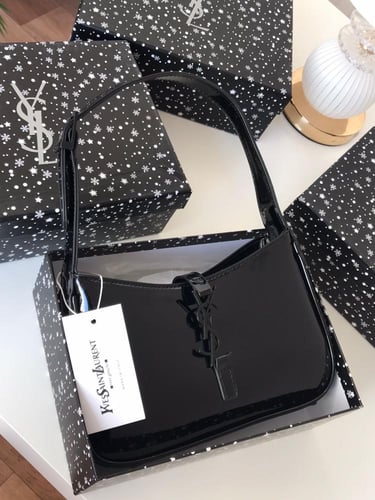 شنط سان لوران