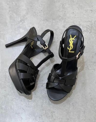 كعب سان لوران اسود مطفي ماستر