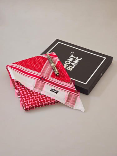 شماغ وقلم مونت بلانك