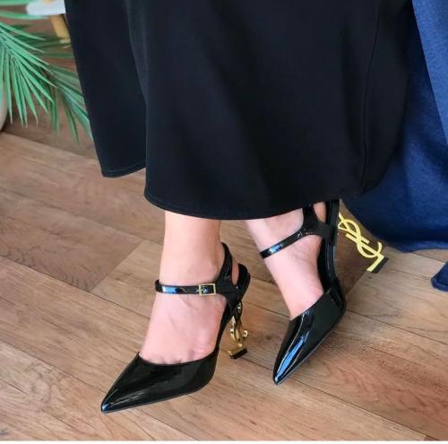 كعب سان لوران اسود