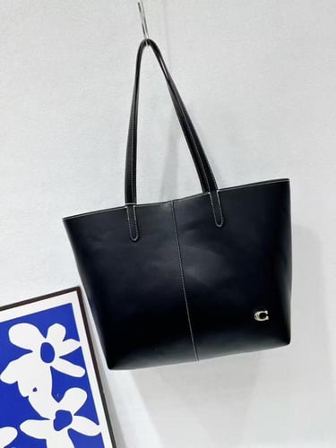 شنطه كوتش توت باق