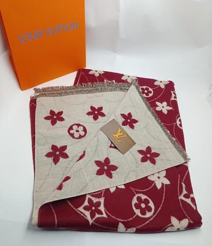 سكارف لويس فيتون