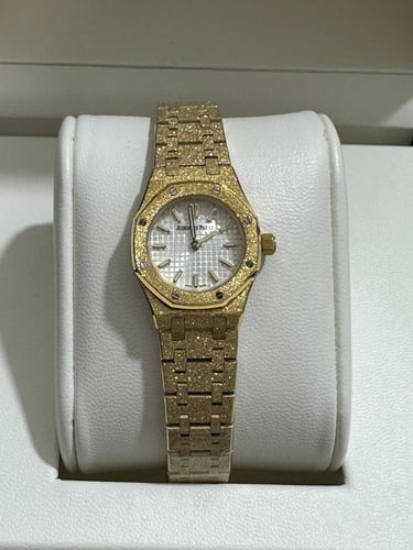 ساعه ادمر بياجيت حجم صغير