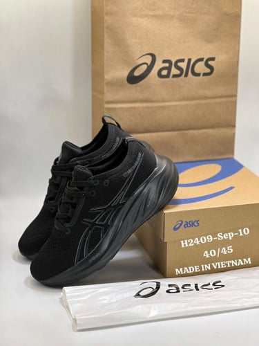 شوزات ASICS