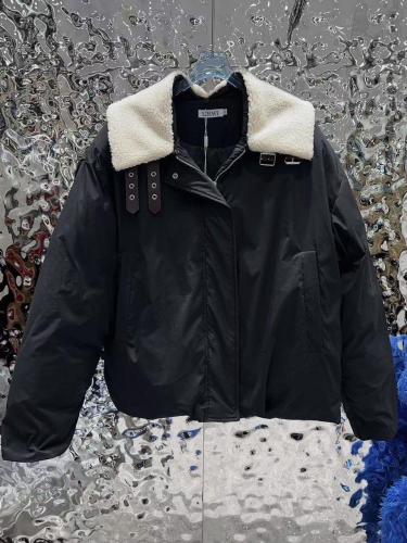 جاكيت لويفي