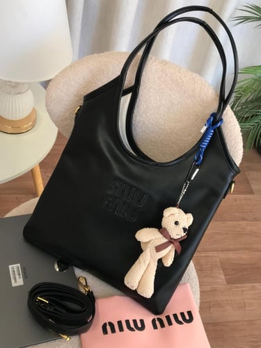 شنط ميو ميو