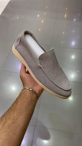 شوزات لوربينا