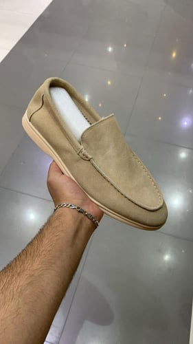 شوزات لوربينا