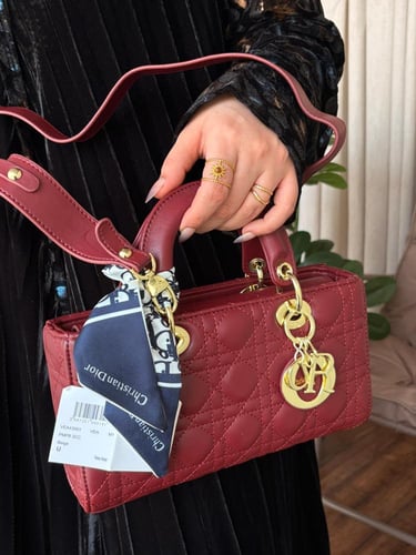 شنطه ليدي ديور مستطيل