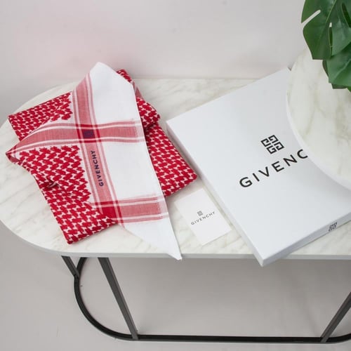 شماغ جيفنشي