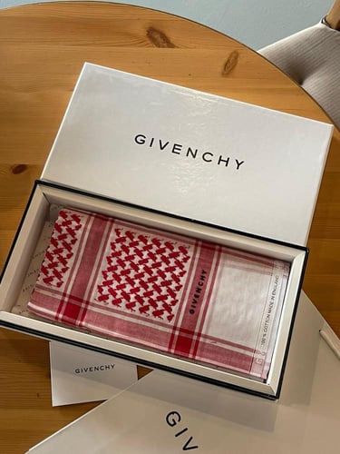 شماغ جيفنشي