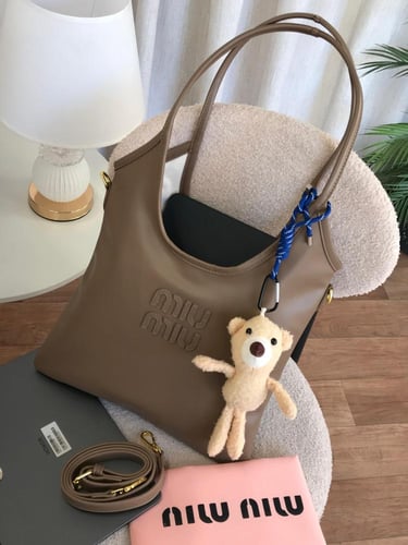 شنط ميو ميو