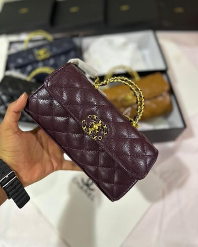 شنطه شانيل لوقو ذهبي