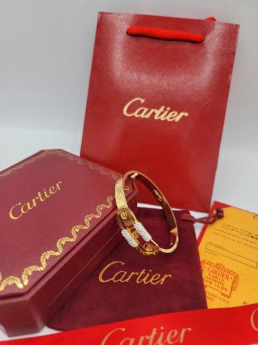 اسوارة كارتير مع ملحقاتها