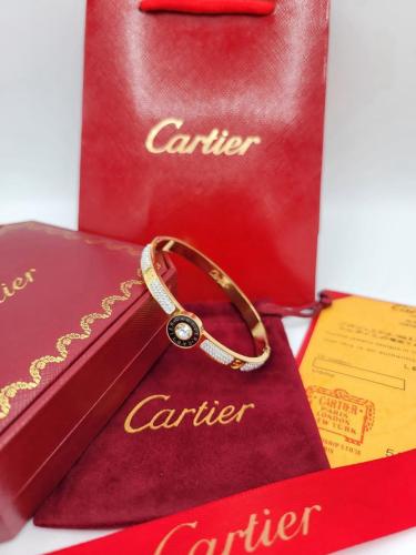 اسوارة كارتير مع ملحقاتها