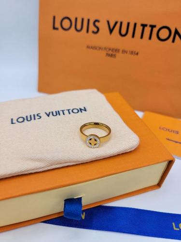 خاتم لويس فيتون بملحقاتها