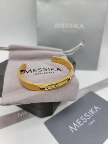 اسوارة ميسيكا بملحقا تها