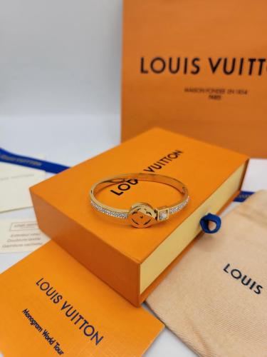 اسواره لويس فيتون مع ملحقاتها