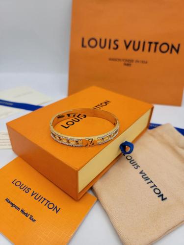 اسواره لويس فيتون مع ملحقاتها