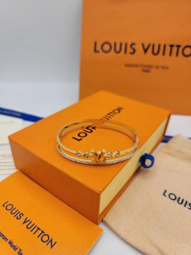 اسواره لويس فيتون مع ملحقاتها