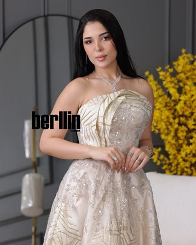 فستان توب بيج مزين بتطريز كمبيوتر بارز فخم الفخم