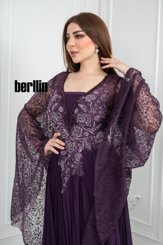 فستان سهرة طويل بليسية اوف شولدر مطرز لون بنفسجي