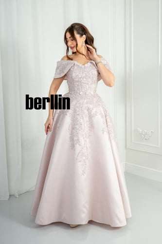 فستان سهرة زهري فاتح مورد بأكتاف اوف شولدر