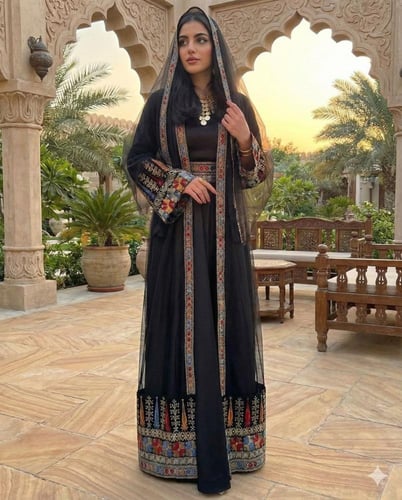 جلابية سوداء قطعتين بتطريز سدو ملون وطرحة