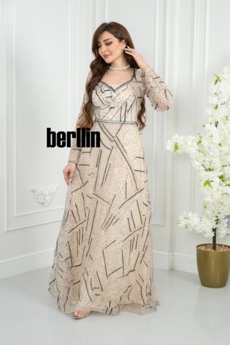 فستان بيج هندسي مطرز بأكمام شفافة وحزام لامع