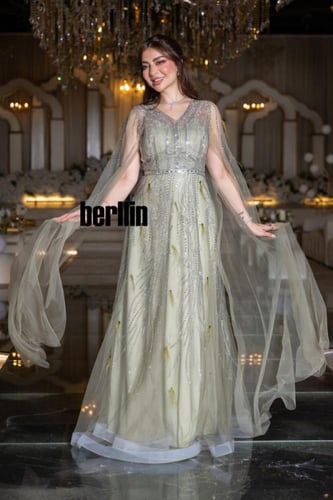 فستان سهرة همس الميموزا بكاب تول ساحر وتطريز فضي م...