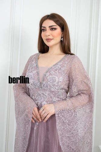 فستان سهرة طويل بليسية اوف شولدر مطرز لون لحمي