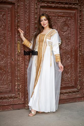جلابية قطعتين بيضاء مذهبة أنيقة
